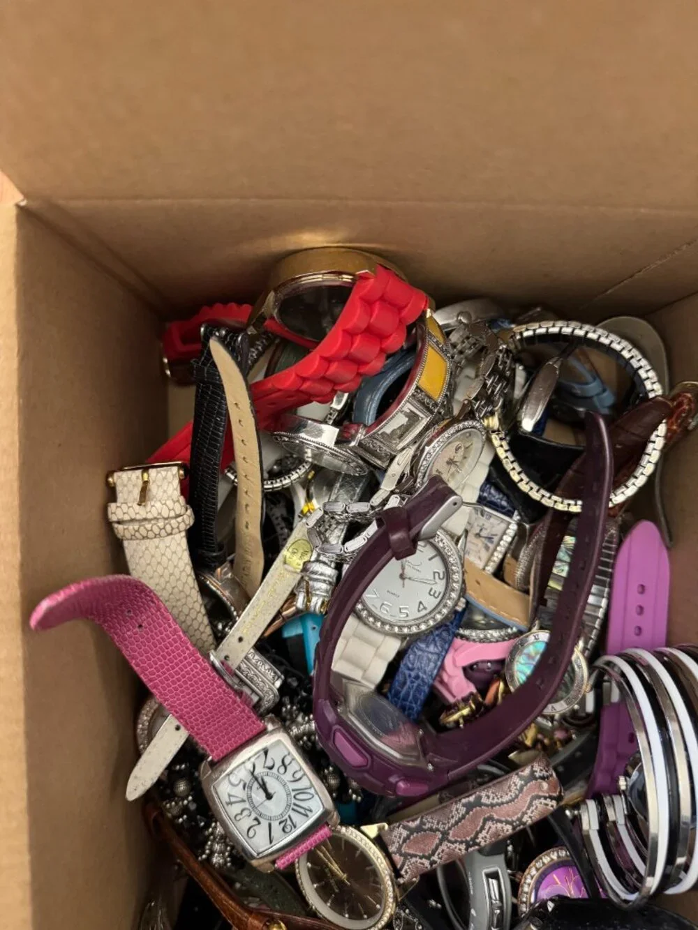 Bulk Watch Lot 4.5 LBS Mixed Vintage Modern Watches Reseller Parts Repair